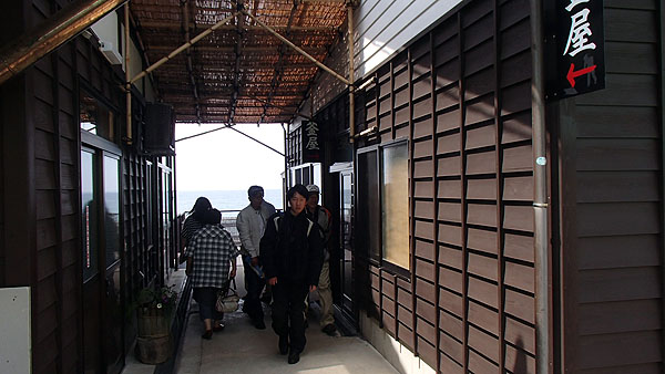 製塩の作業も見学